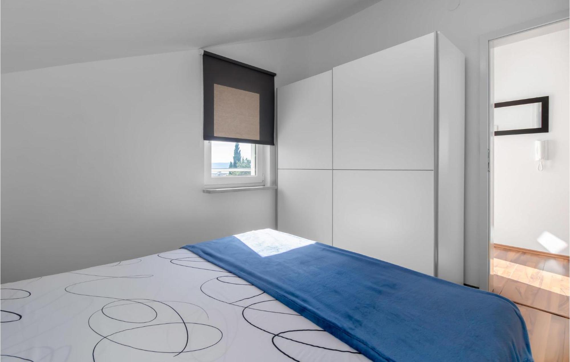 Stunning Apartment In Dramalj With House Sea View Dış mekan fotoğraf